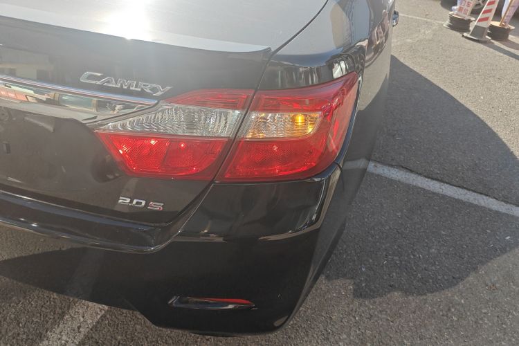 丰田 凯美瑞 2012款 骏瑞 2.0S 耀动版车身外观9