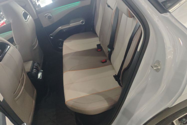 比亚迪 元PLUS 2024款 荣耀版 430KM 领先型中控内饰7004