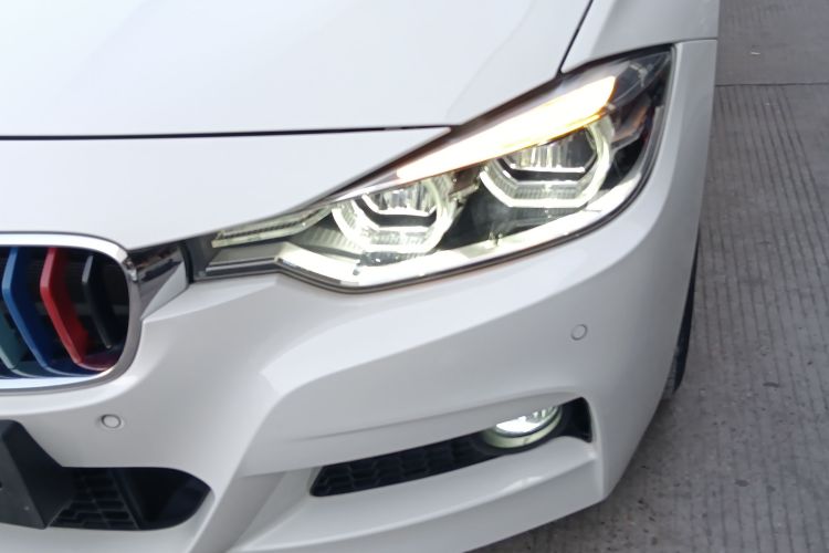 宝马3系 2019款 320Li M豪华套装局部细节36