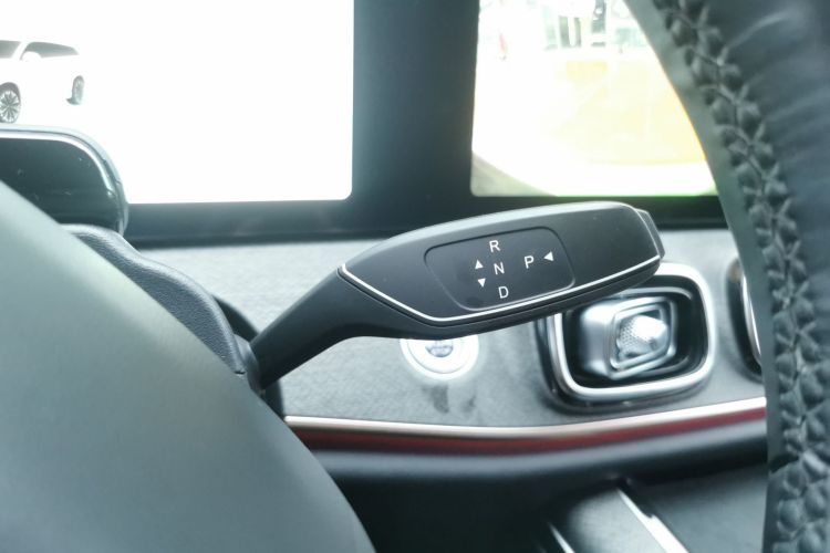 奇瑞 瑞虎9 2023款 2.0T 双离合两驱尊贵版 5座中控内饰18