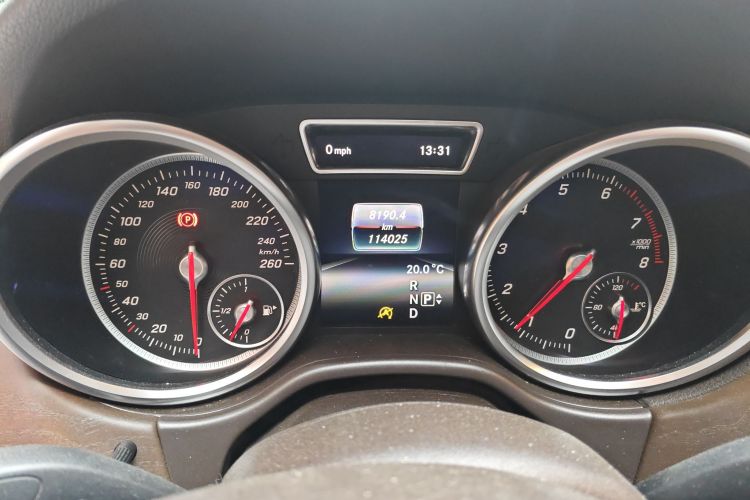 奔驰GLE 2015款 GLE 400 4MATIC中控内饰15