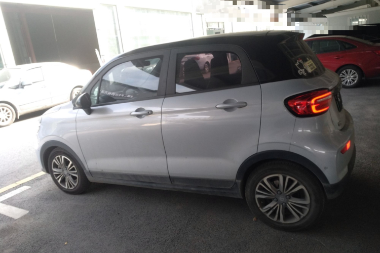 零跑汽车 零跑T03 2022款 星钻版车身外观6003