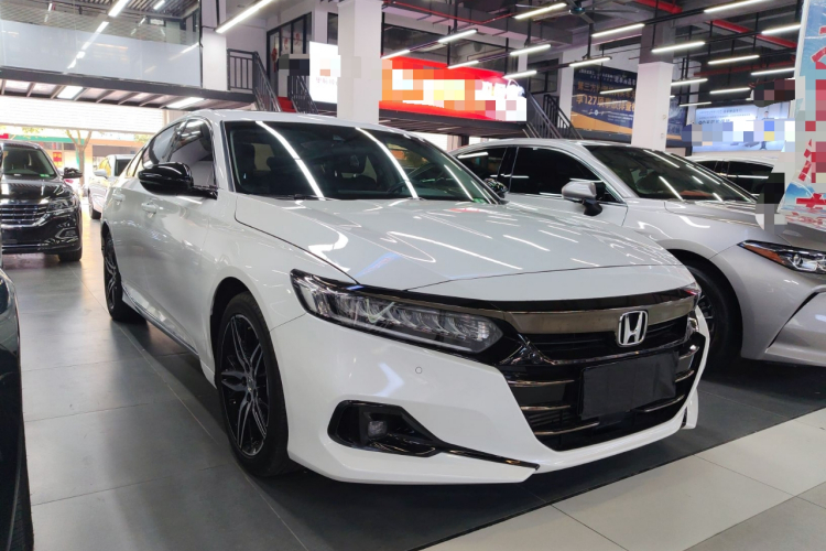 本田 雅阁 2022款 260TURBO 幻夜·尊贵版车身外观3