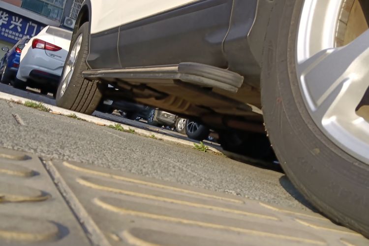 福特 翼虎 2018款 EcoBoost 180 两驱铂翼型局部细节9001