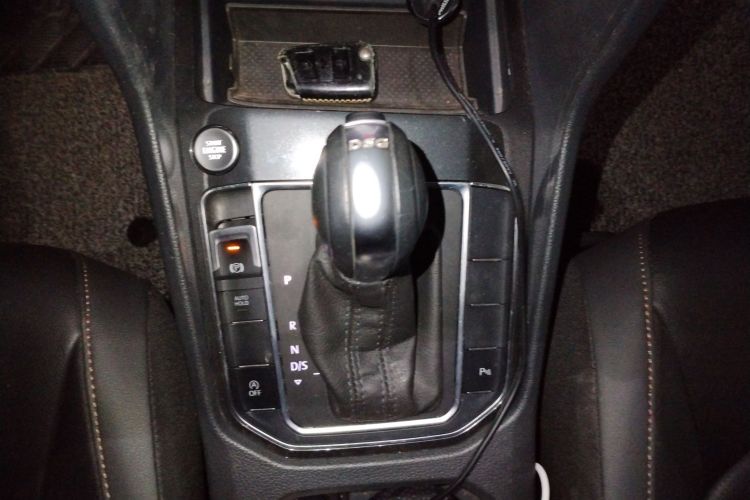 大众 高尔夫·嘉旅 2016款 280TSI 自动豪华型中控内饰18