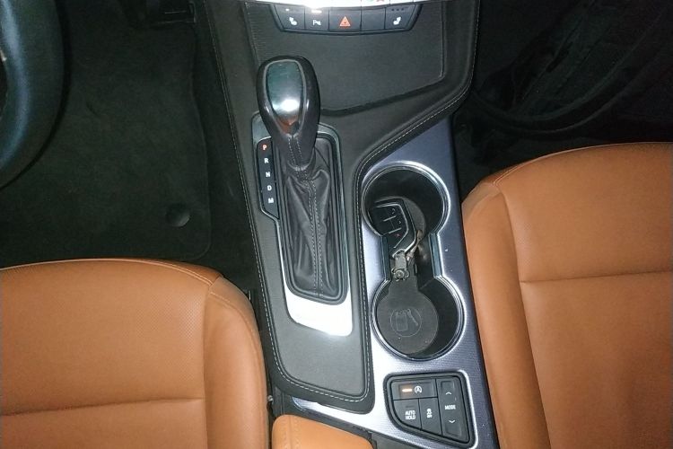 凯迪拉克CT4 2021款 28T 豪华型局部细节18