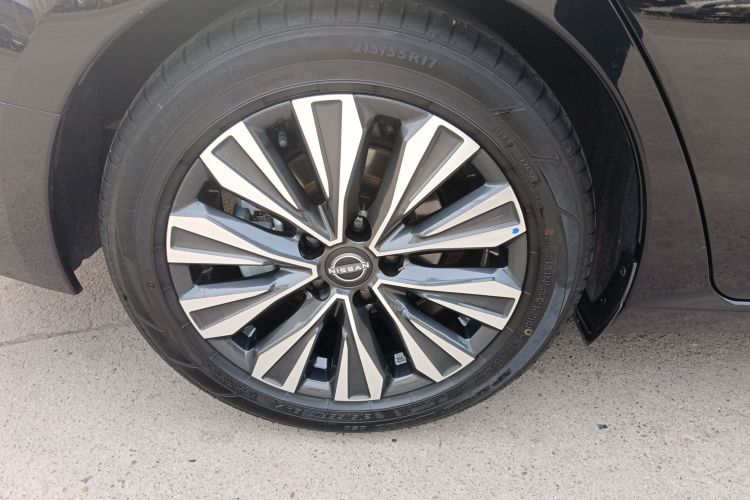 日产 天籁 2022款 2.0L XL-TLS 悦享版车身外观6008