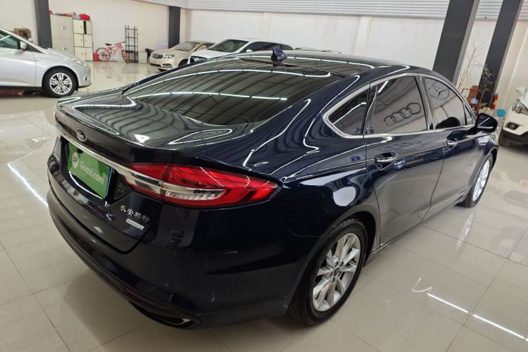 福特 蒙迪欧 2017款 EcoBoost 200 时尚型车身外观7