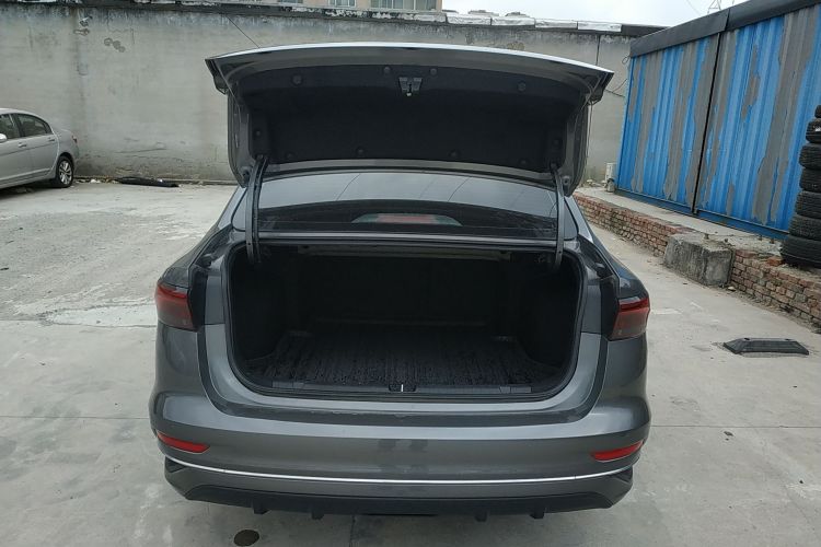 吉利汽车 帝豪 2022款 第4代 1.5L CVT精英型机舱底盘23