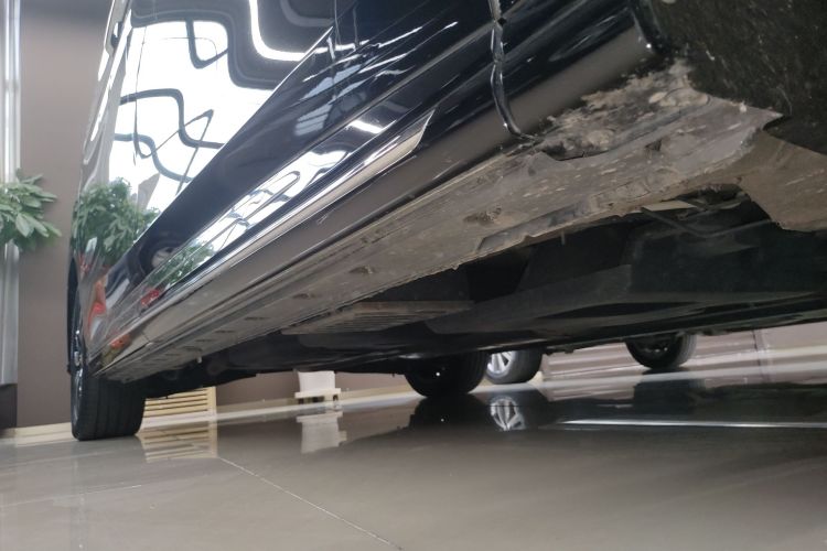 红旗HQ9 2023款 2.0T 智联旗韵版局部细节9001