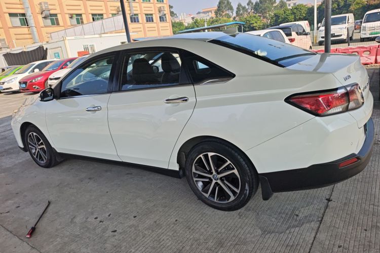 启辰D60 2019款 1.6L XL CVT智联精英版（ISS）车身外观4