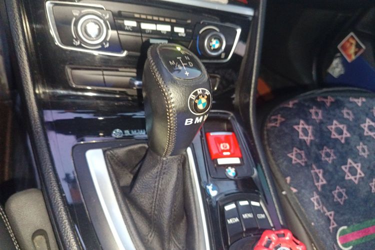 宝马2系旅行车 2016款 218i 时尚型中控内饰18