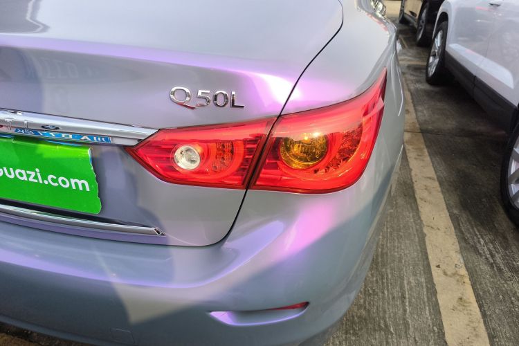 英菲尼迪Q50L 2016款 2.0T 舒适版车身外观9