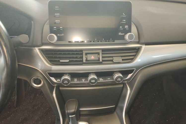 本田 雅阁 2018款 260TURBO 精英版 国VI中控内饰16