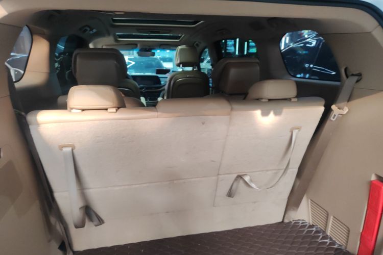 别克GL8 2020款 ES陆尊 653T 豪华型机舱底盘23