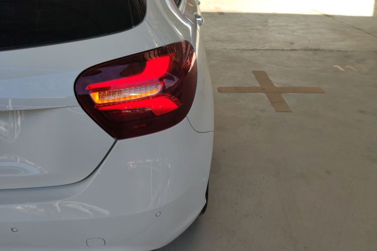 奔驰A级(进口) 2016款 A 200 时尚型车身外观6001