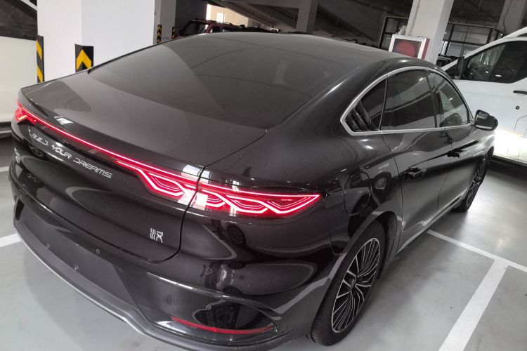 比亚迪 汉 2024款 DM-i 荣耀版 121KM 尊享型车身外观7