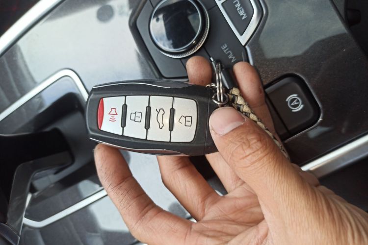 哈弗H6 2018款 蓝标 运动版 1.5T 自动两驱精英型中控内饰11