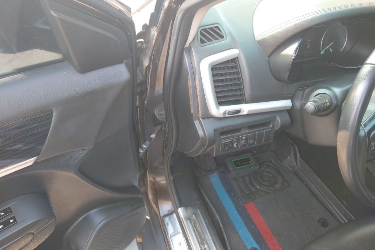 东风风神AX7 2016款 2.0L 自动智逸型中控内饰20