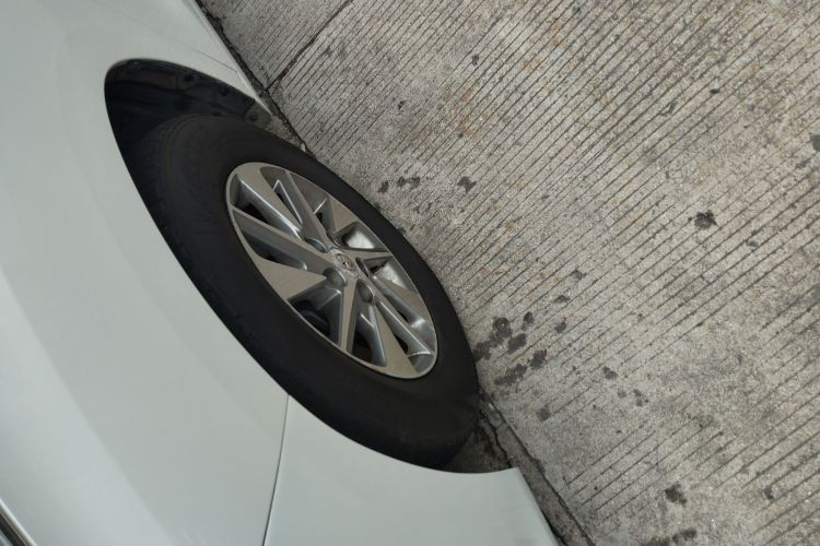 丰田 埃尔法 2012款 3.5L 豪华版车身外观6007