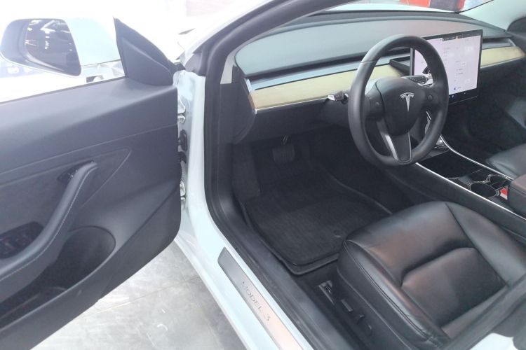 特斯拉 Model 3 2019款 标准续航后驱升级版中控内饰20