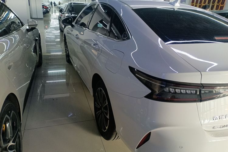 奇瑞 风云A8 2024款 127 驭风版车身外观4