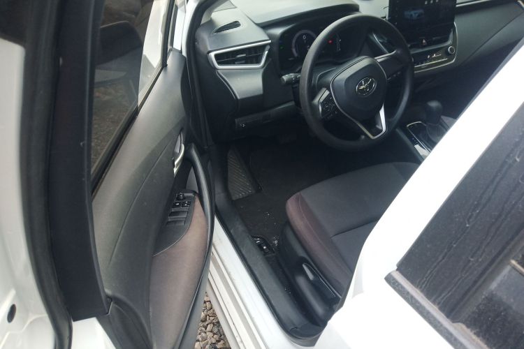 丰田 雷凌 2023款 TNGA 1.5L CVT进取版中控内饰20