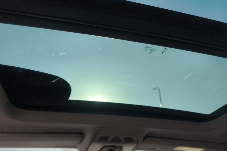 宝马X2 2023款 sDrive25i M运动曜夜版中控内饰22