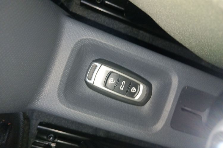 吉利银河 2025款 210km 熊猫骑士中控内饰11