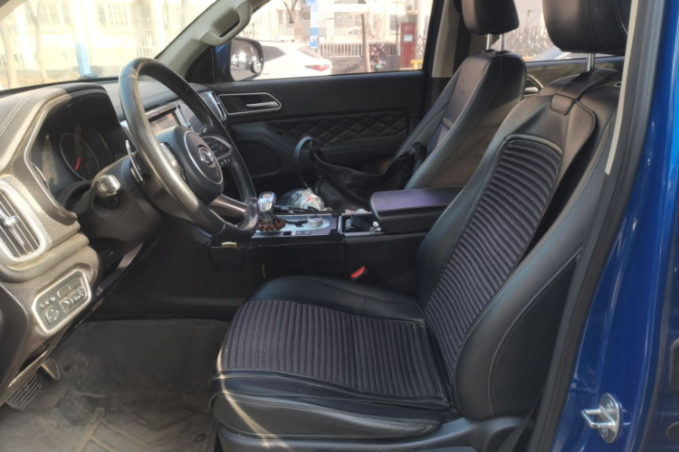 长城 炮 2019款 2.0T自动汽油四驱舒适版GW4C20B中控内饰19