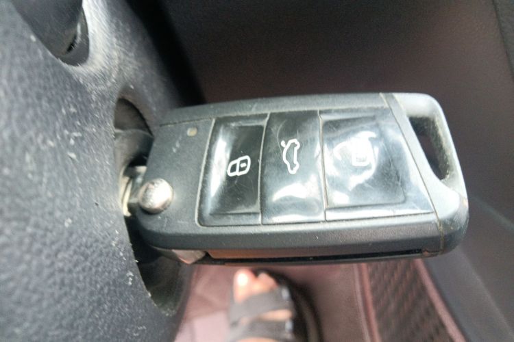 大众 高尔夫 2018款 1.6L 自动时尚型中控内饰7001