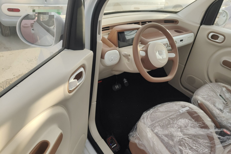 奔腾小马 2026款 222km 萌趣马 Plus中控内饰20