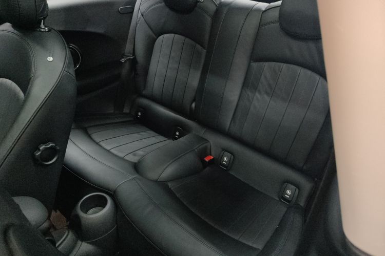 MINI 2016款 2.0T COOPER S 先锋派中控内饰21