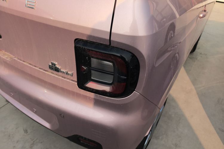 吉利银河 2024款 熊猫mini 200km 耐力熊车身外观9