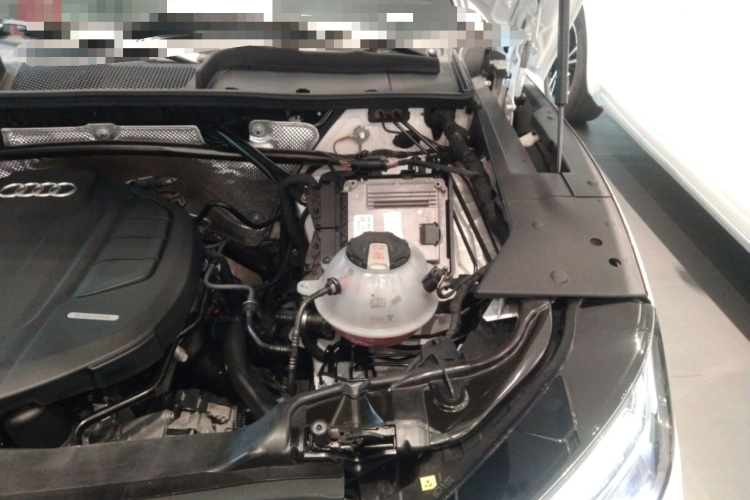 奥迪Q5L 2021款 40 TFSI 豪华动感型机舱底盘26