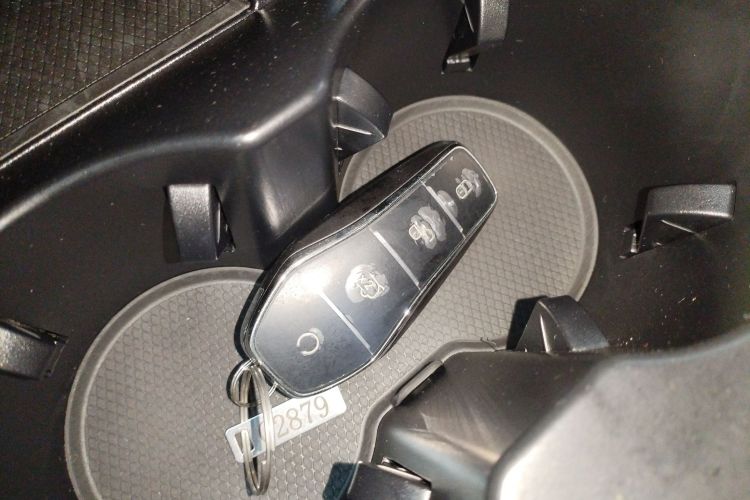 比亚迪 汉 2025款 EV 701KM激光雷达智驾型中控内饰7001