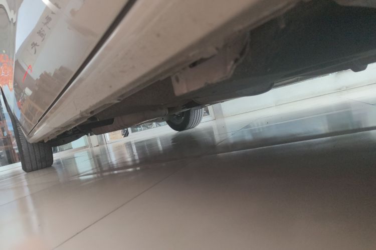 别克GL8 2021款 ES陆尊 653T 豪华型机舱底盘29