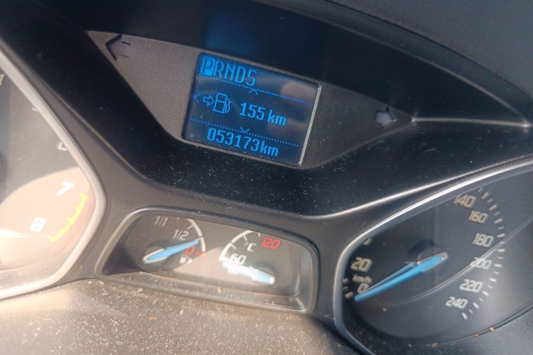 福特 福克斯 2012款 三厢 1.6L 自动风尚型中控内饰15