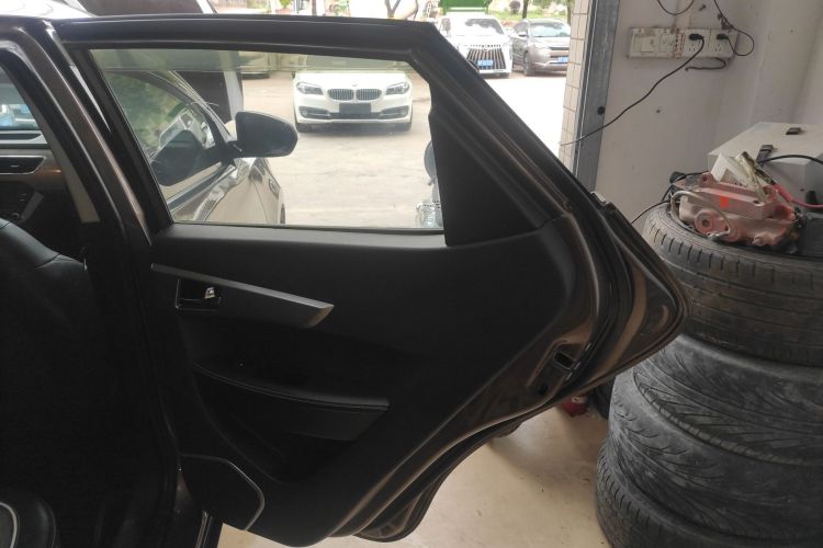 江汽集团 瑞风S2 2015款 1.5L CVT豪华智能型中控内饰7006