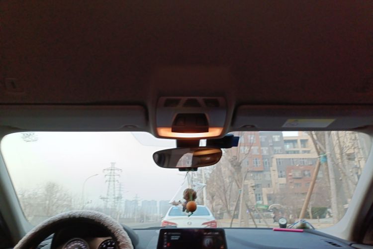 宝马1系 2020款 120i 时尚型中控内饰22