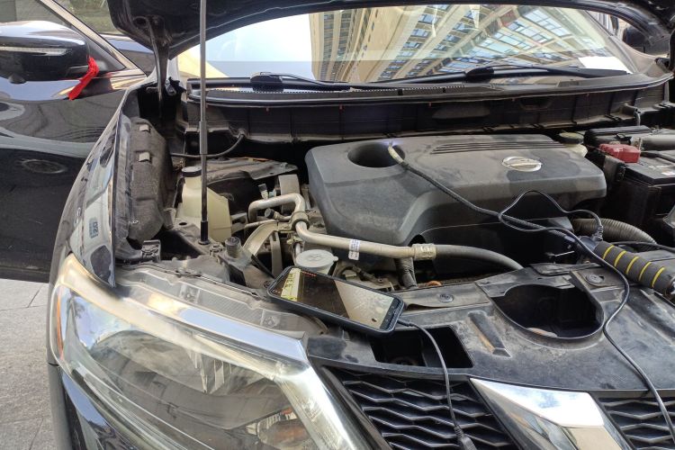 日产 奇骏 2014款 2.5L CVT豪华版 4WD局部细节9006