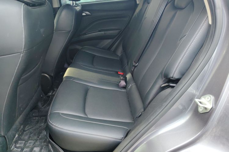 哪吒汽车 哪吒V 2022款 潮 400 Lite中控内饰7004