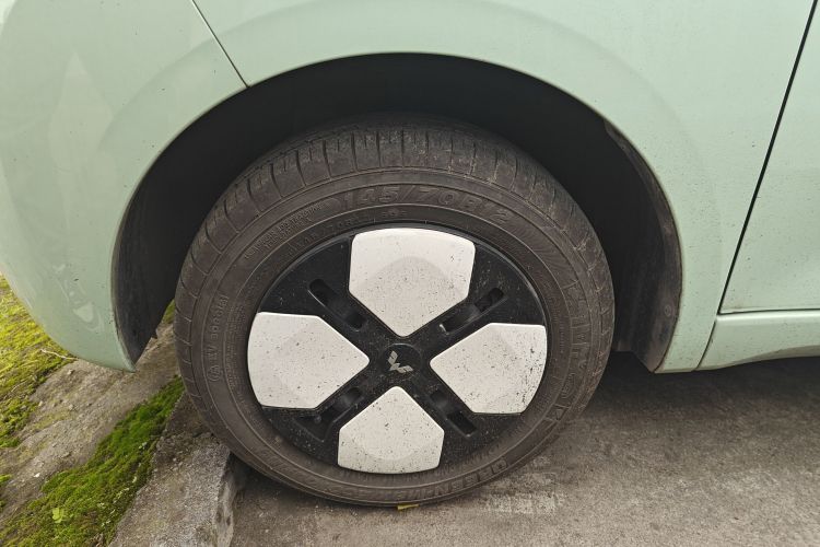 五菱汽车 宏光MINIEV 2024款 第三代 215km 进阶版车身外观6007