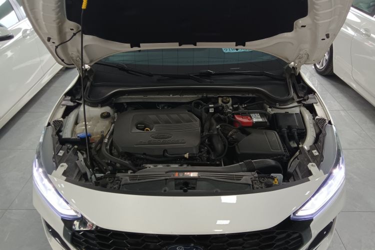 福特 福克斯 2022款 三厢 EcoBoost 180 自动ST Line局部细节24