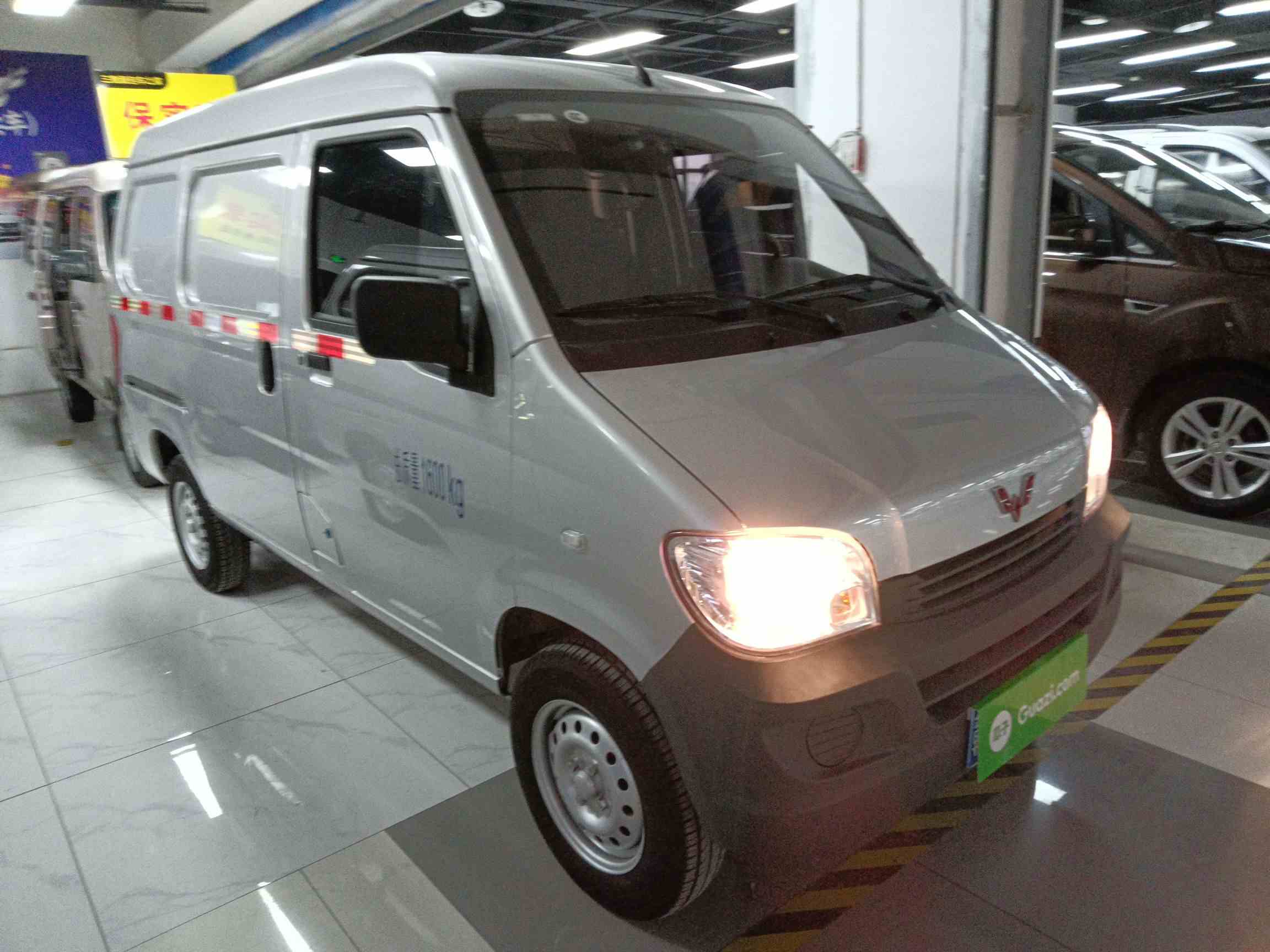五菱汽车 五菱之光 2023款 1.5L 实用型封窗版 2座(5)