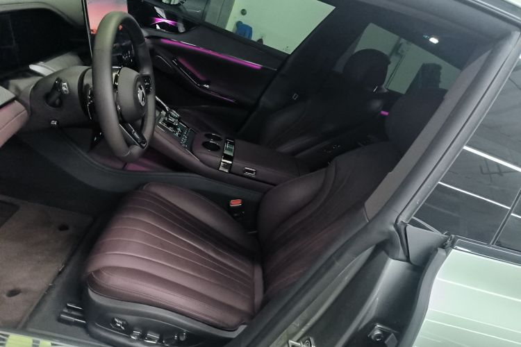 腾势Z9GT 2024款 1100四驱Ultra版中控内饰19