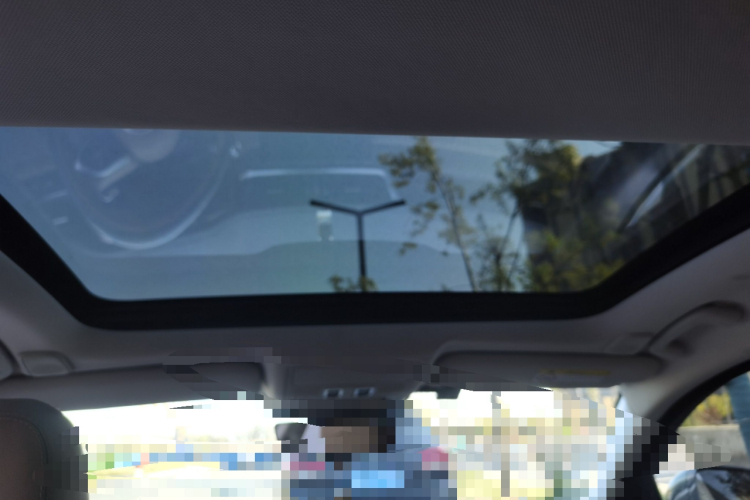 捷豹XFL 2022款 XFL 2.0T P250 两驱尊享豪华版局部细节22