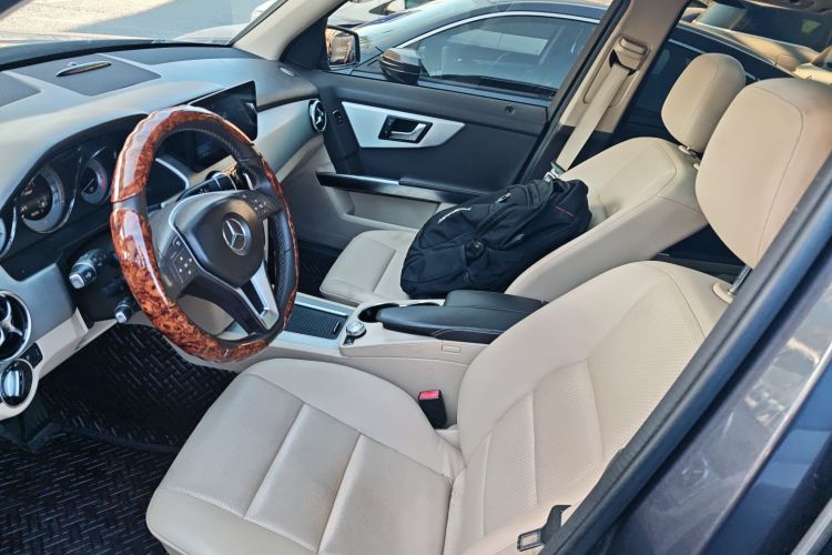 奔驰GLK级 2013款 GLK 300 4MATIC 动感天窗型中控内饰19