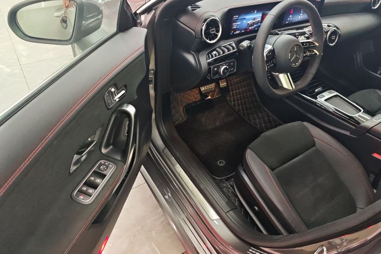 奔驰CLA 2026款 CLA 200 猎跑车中控内饰20
