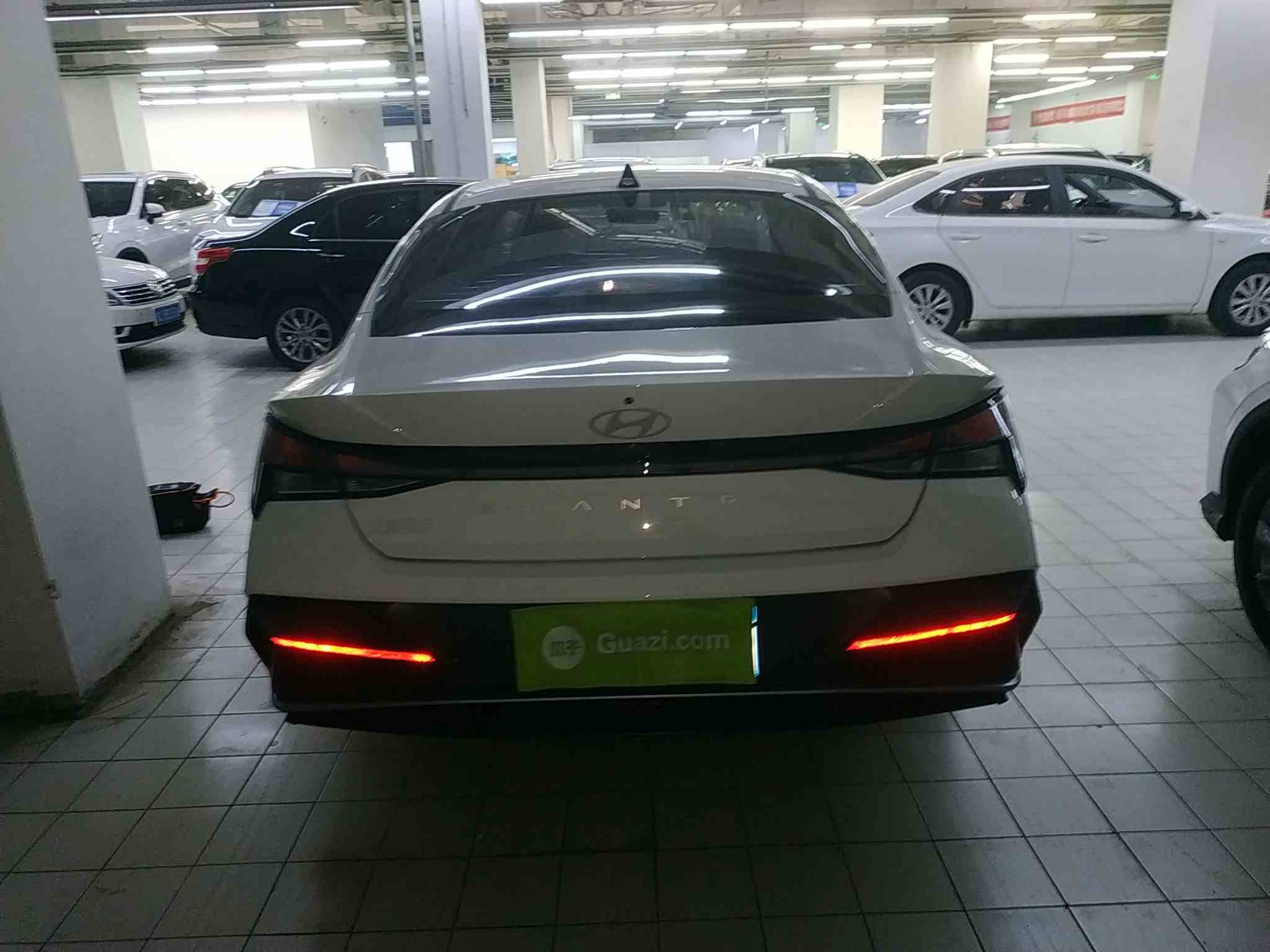 现代 伊兰特 2023款 1.5L CVT GLX精英版(3)
